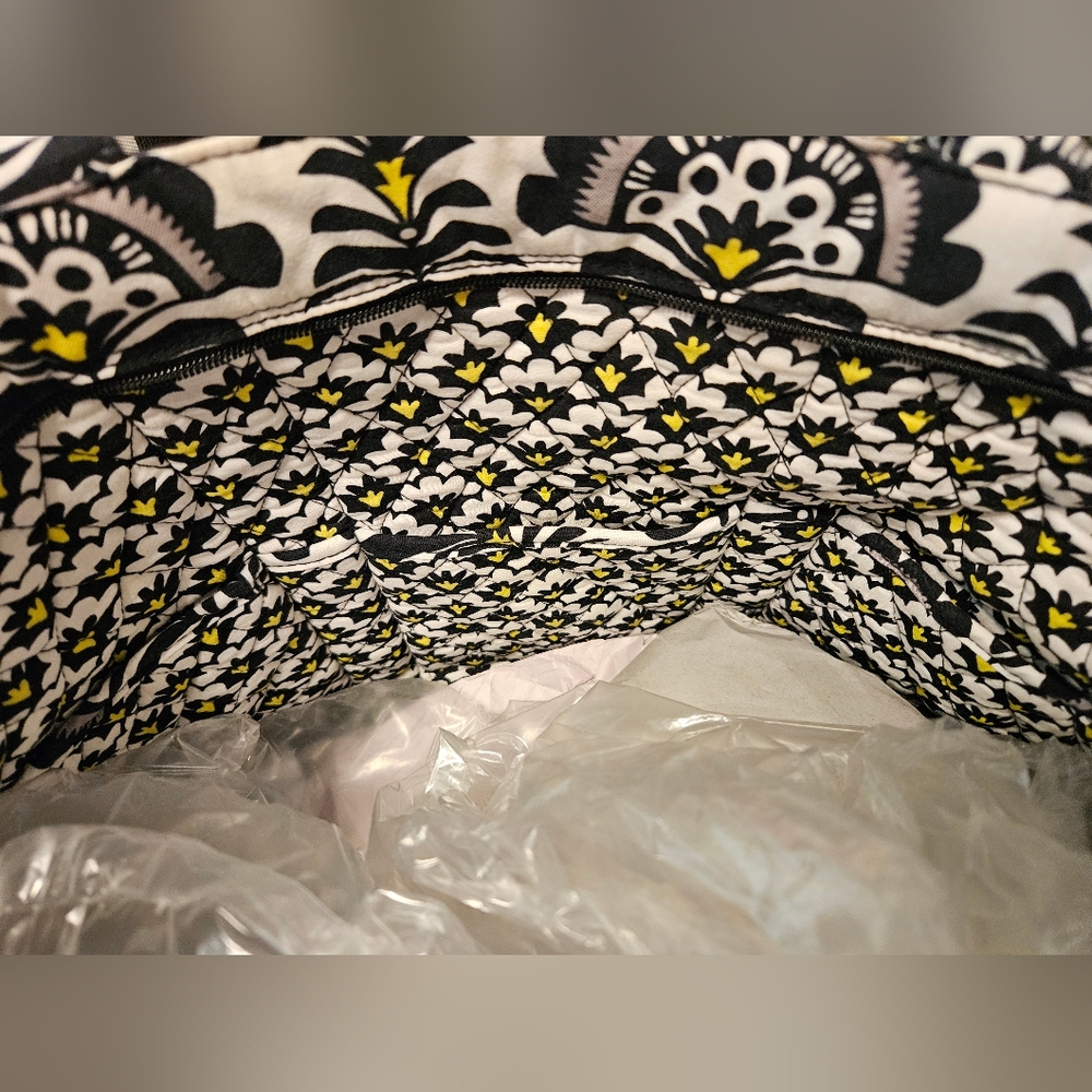 #007- VERA BRADLEY- Black, Yellow, and White Tote Bag - Picture 14 of 16